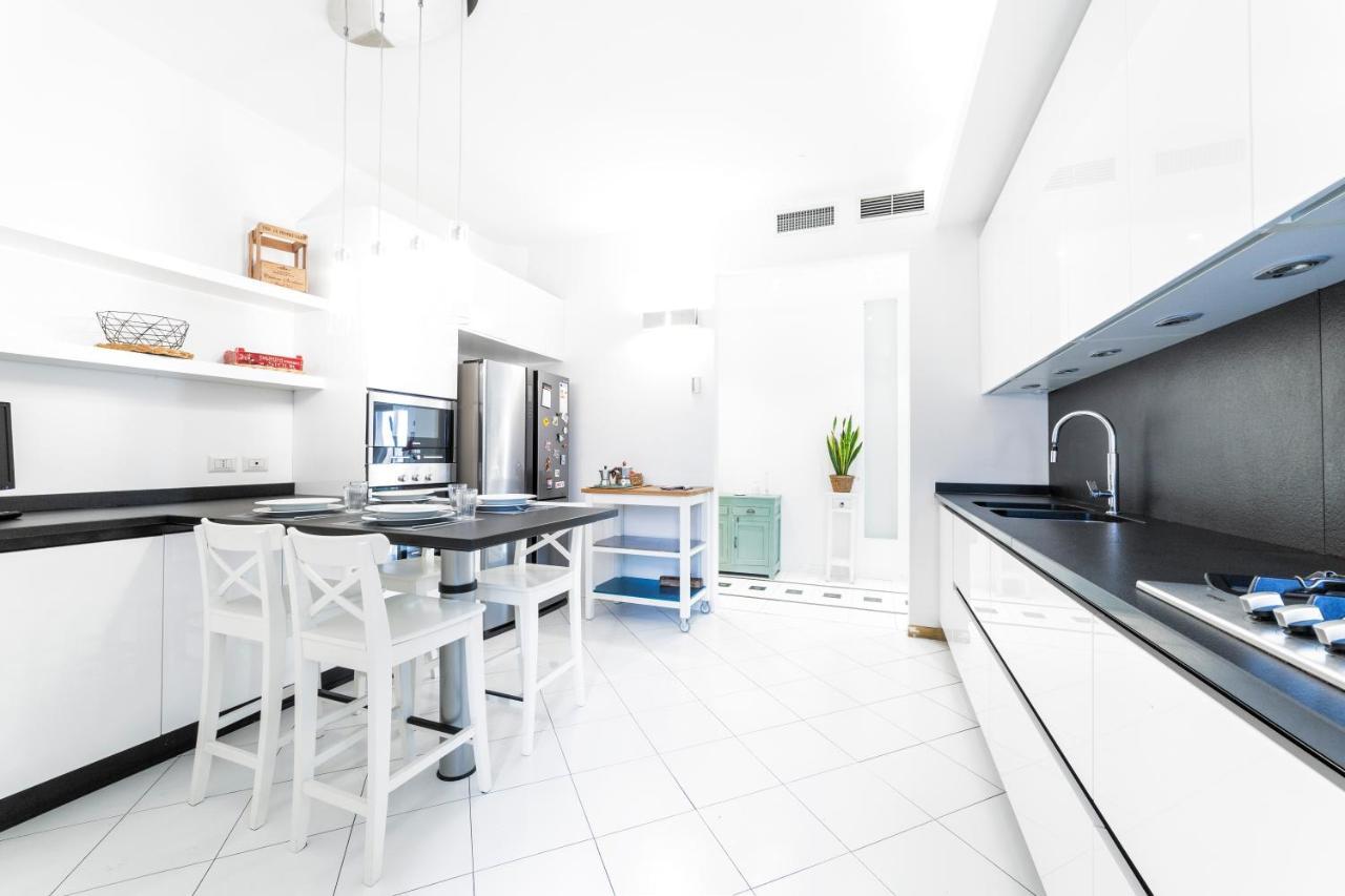 Loreto Elegant Flat Milan Exterior photo