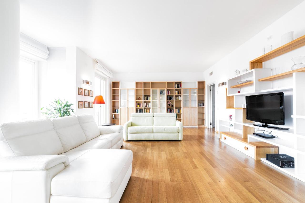 Loreto Elegant Flat Milan Exterior photo